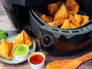 Рецепта Вкусни домашни индийски самоси в еър фрайър (фритюрник с горещ въздух)